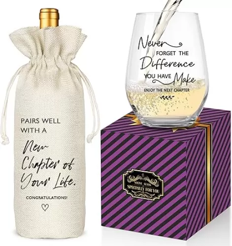 New Job Gifts Wine Glass, Farewell Gifts for Coworkers Women Men, Funny New Job Glass and Wine Bag Set, Going Away Gift for Friends Boss Colleague, Pairs Well With a New Chapter of Your Life