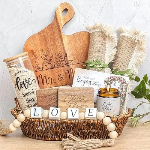 Wedding Gifts for Couples 2025, Bride Shower Gifts, Anniversary Engagement Gift, Mr and Mrs Cutting Board Basket Set